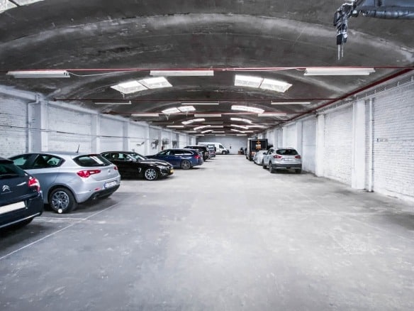 Secure car parks for rent for all types of vehicles - Uccle Centre