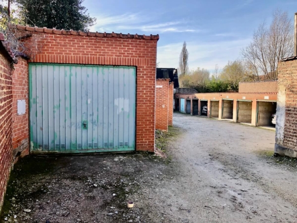 parking spaces for rent uccle