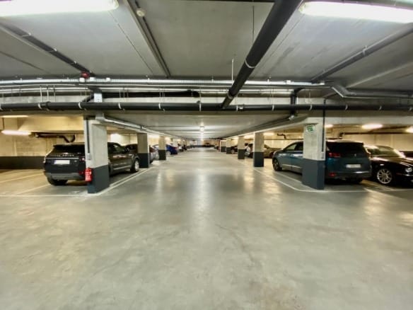 Parking sécurisé à louer Place Brugmann à Ixelles