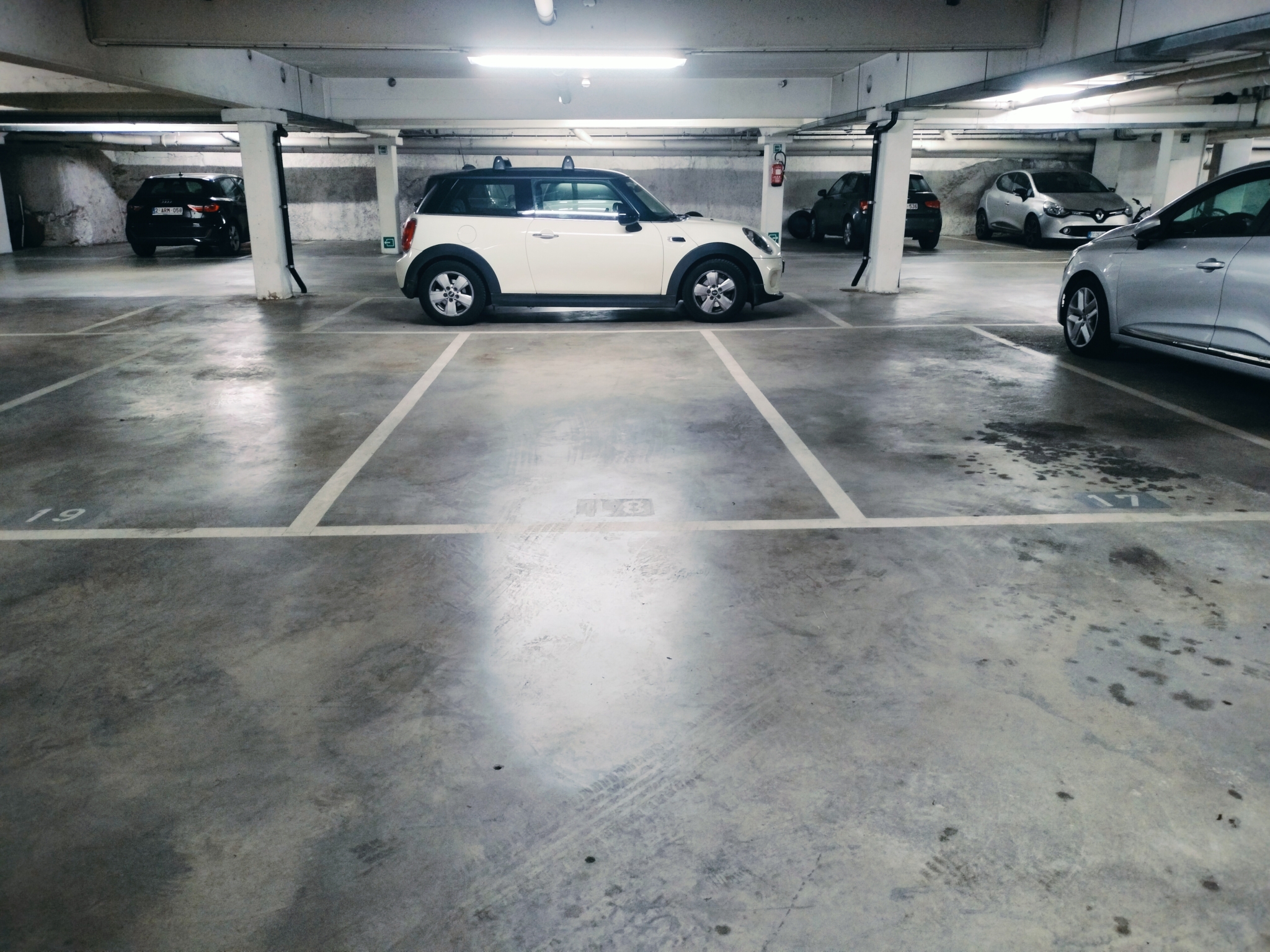 Emplacement de parking à louer – 37 rue du Lac