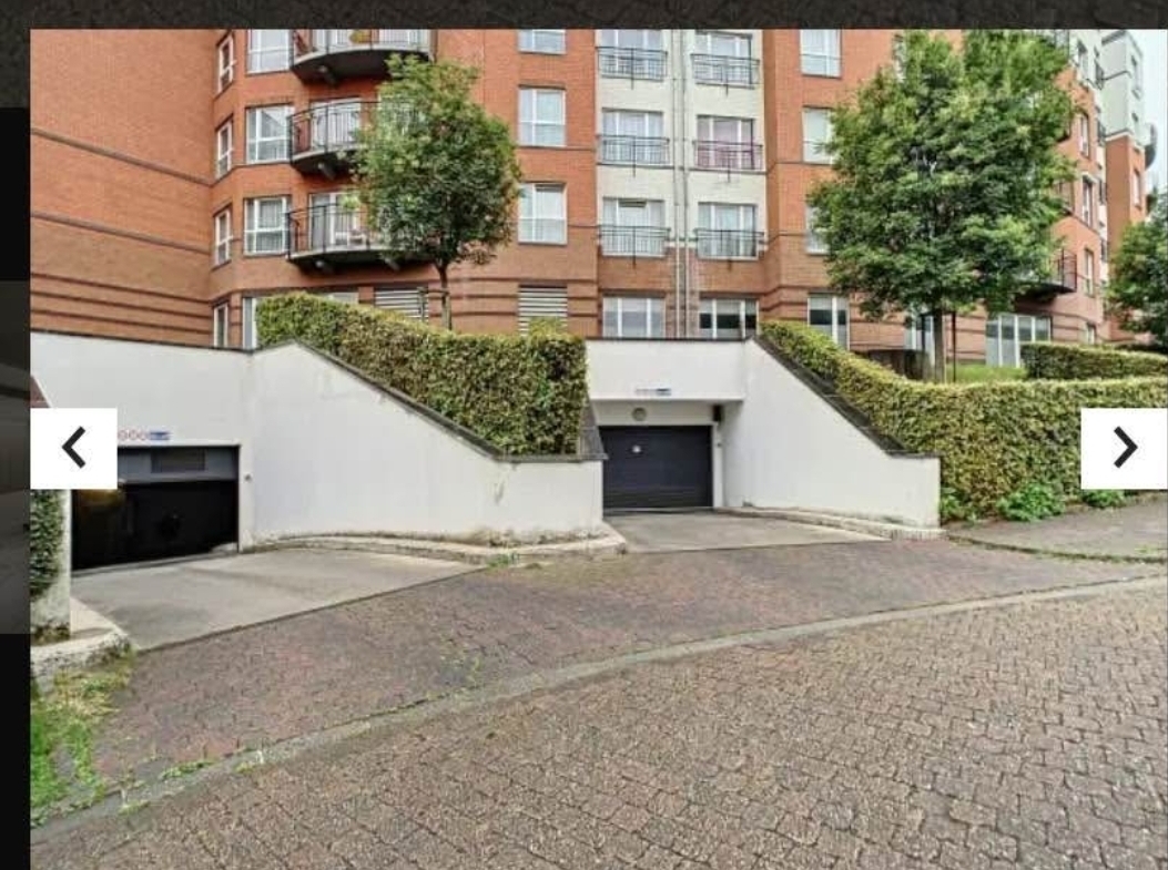 Parking dans les JARDINS DE JETTE