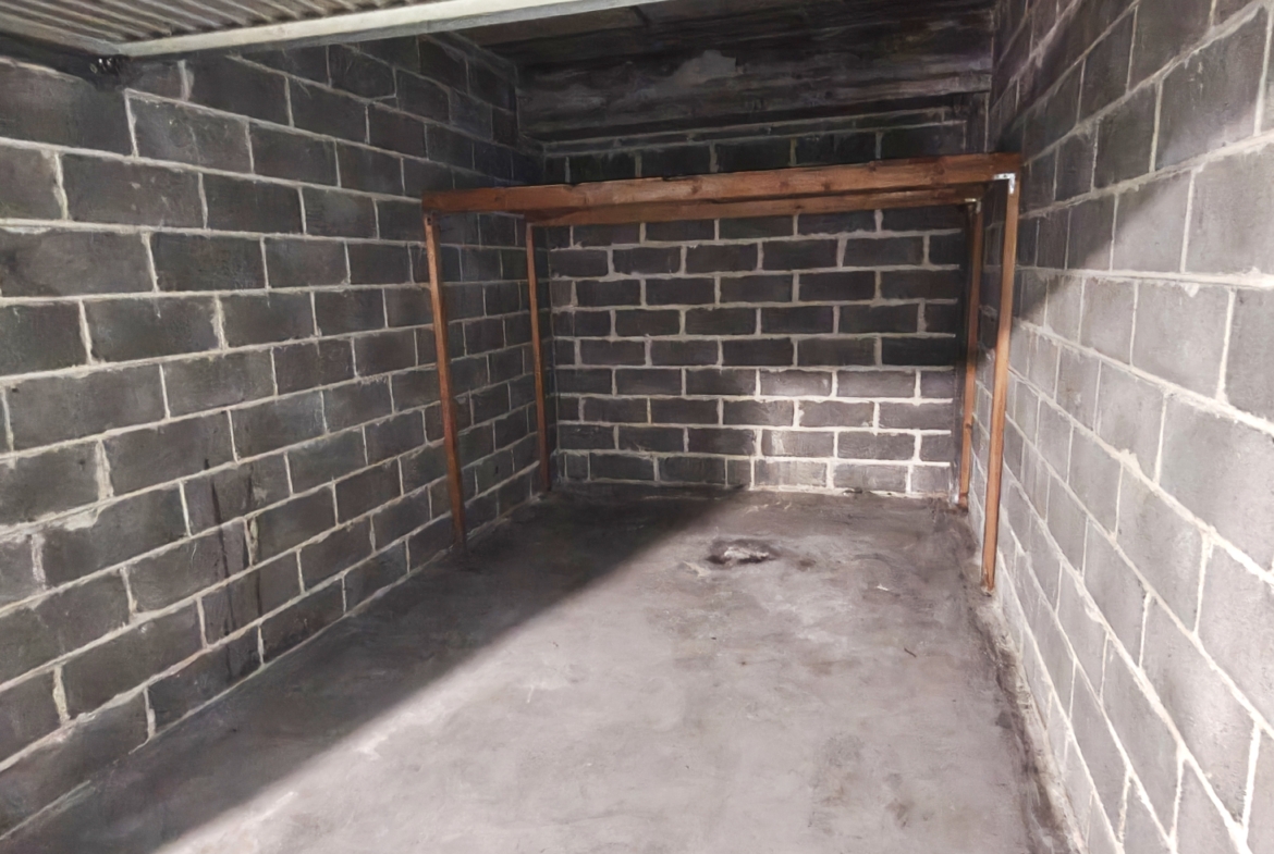 Garage fermé et 2 emplacements de parking sécurisés à louer – Rue de Genève, 1030 Schaerbeek