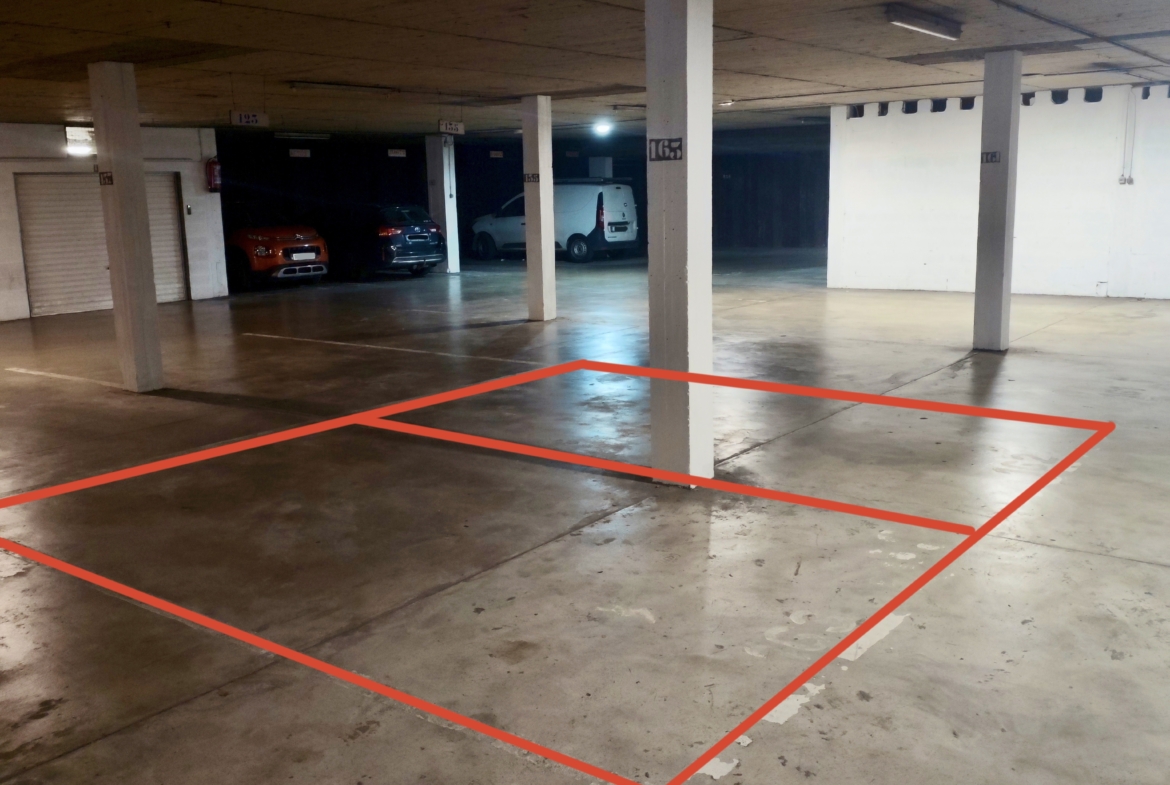 Garage fermé et 2 emplacements de parking sécurisés à louer – Rue de Genève, 1030 Schaerbeek